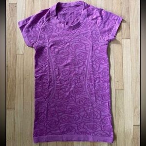 COPY - Lululemon swiftly tee
